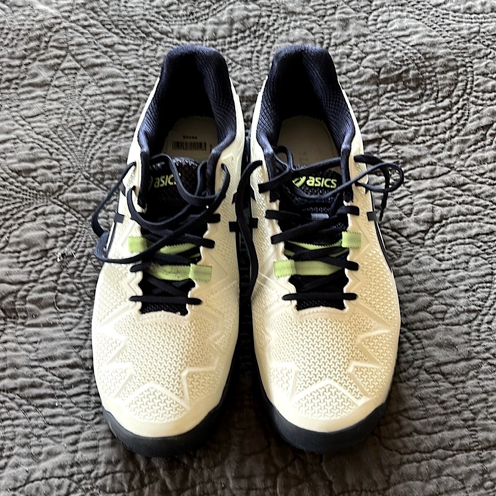 ASICS Gel Resolution 8 tennis/pickleball shoes. US size 9.5. White/peacoat